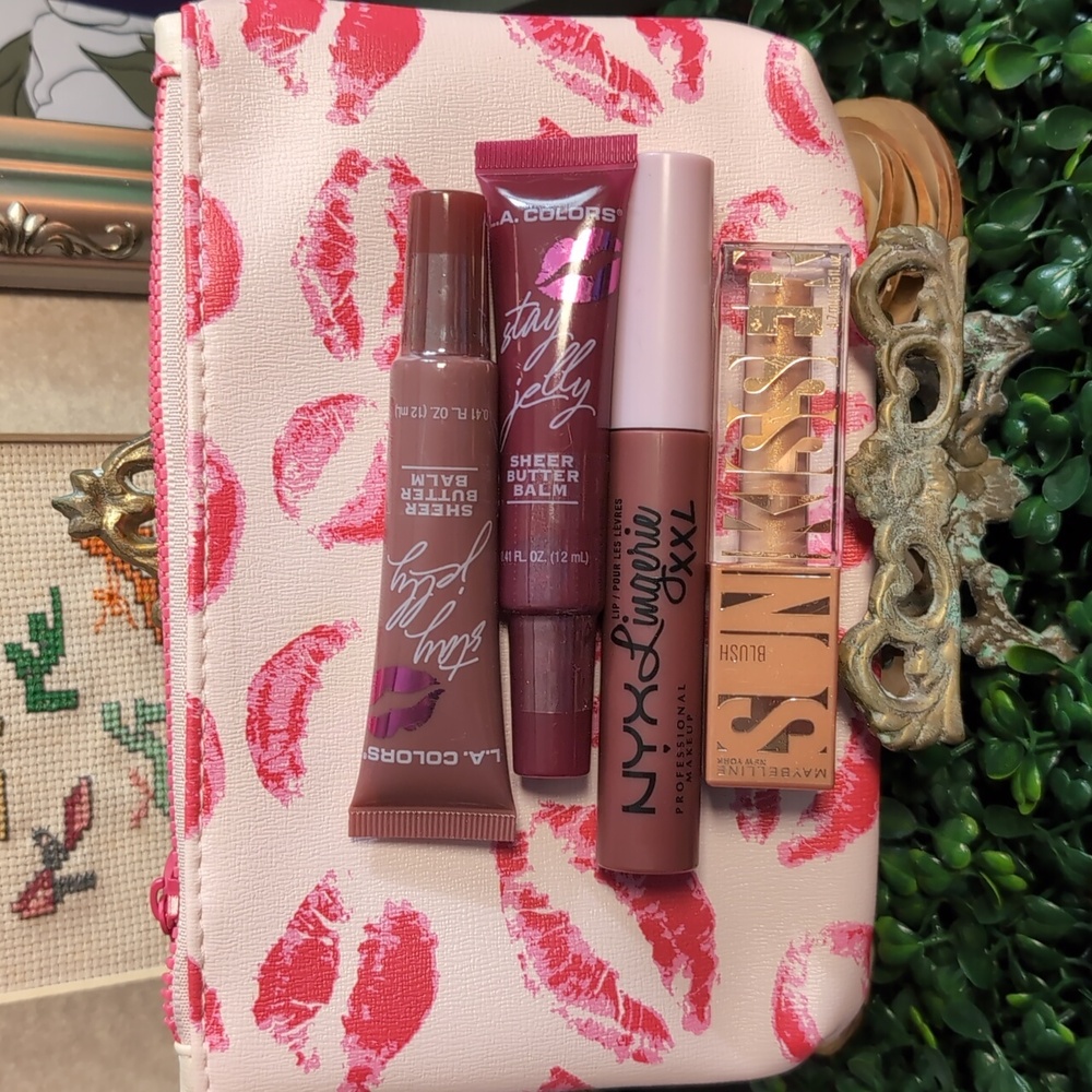 Lippy Lip Makeup Lot - Picture 2 of 16